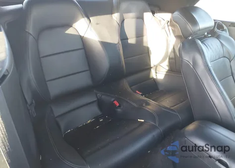 2015 Ford Mustang Ecoboost Premium z USA, uszkodzony, nr VIN 1FATP8UH4F5376435